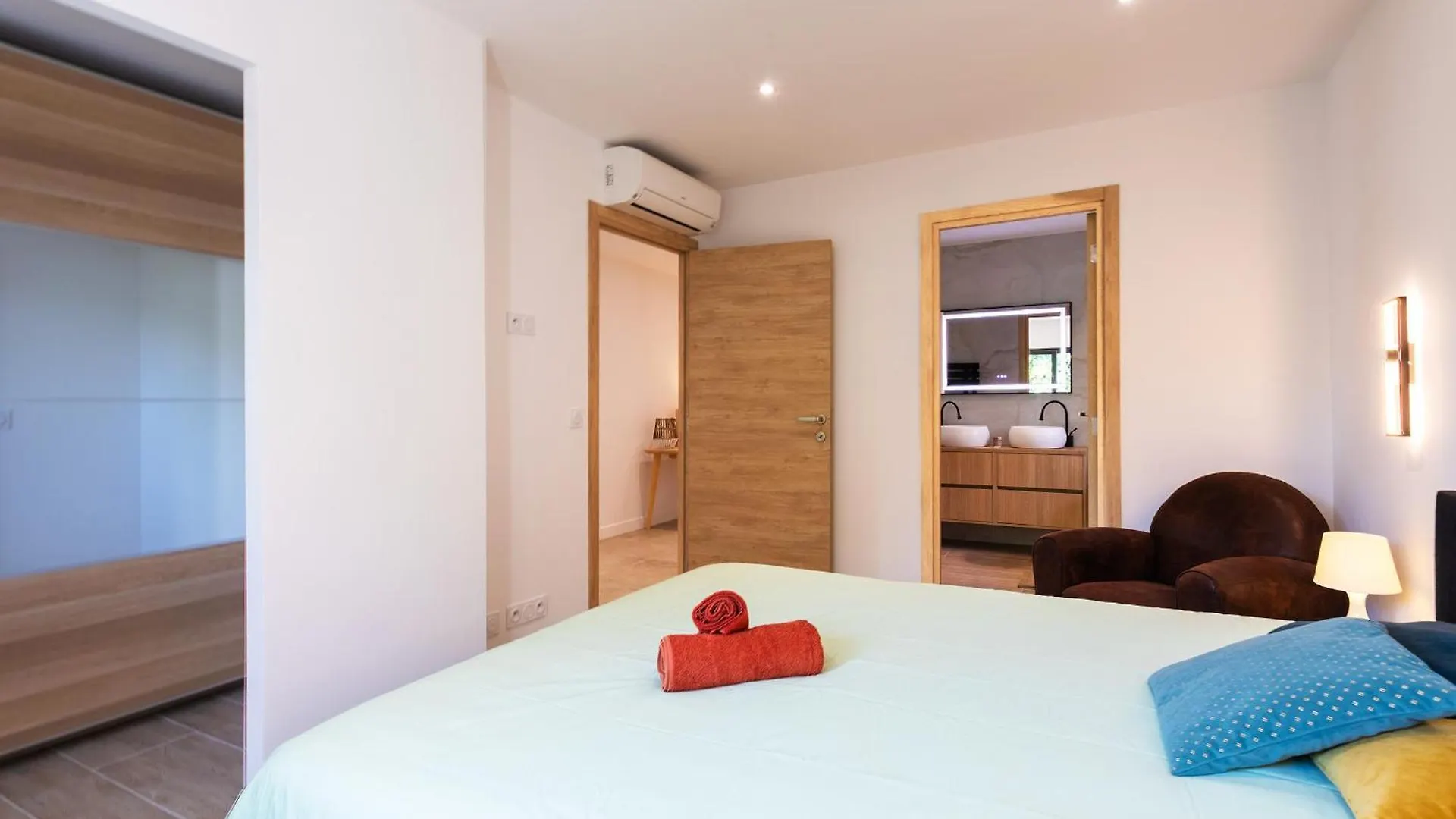 Villa La Turbie Vista Vi4422 By Riviera Holiday Home Francia